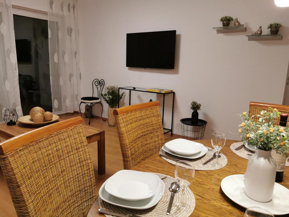 Schoene 3-Zimmer Erdgeschosswohnung Am Bergpark,Unesco,Therme,Train, Wilhelmshoeher Allee 329 Kassel Dış mekan fotoğraf