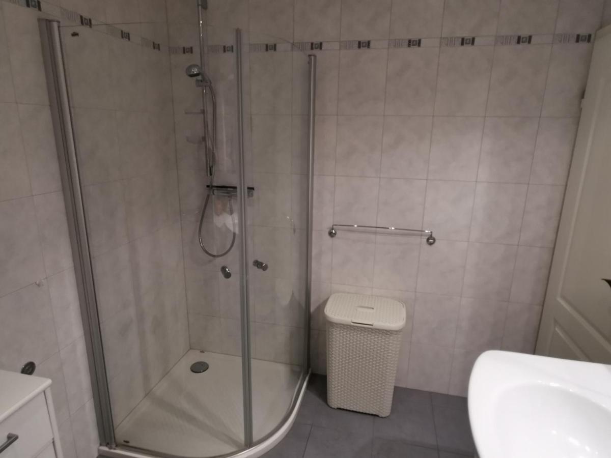 Schoene 3-Zimmer Erdgeschosswohnung Am Bergpark,Unesco,Therme,Train, Wilhelmshoeher Allee 329 Kassel Dış mekan fotoğraf